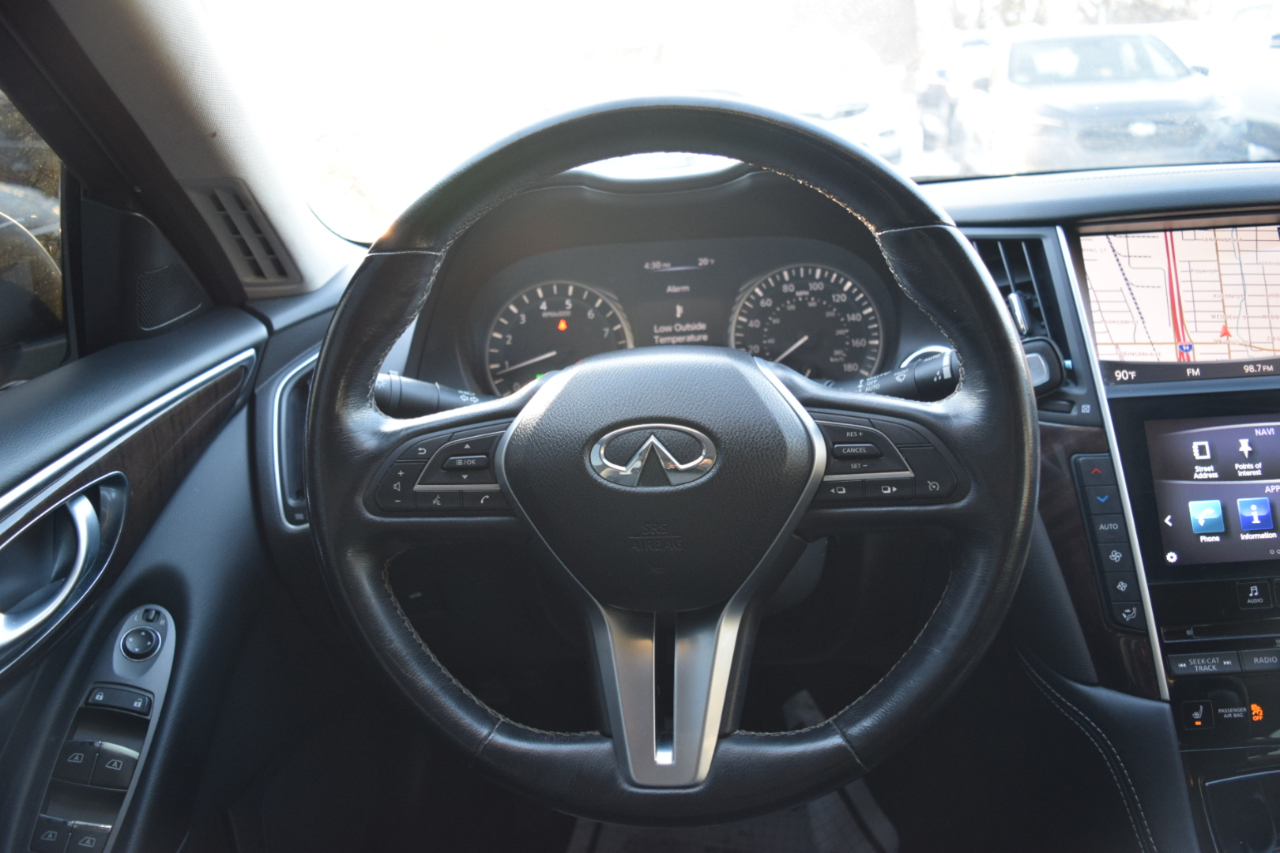 Infiniti Q50 LUXE AWD 2018