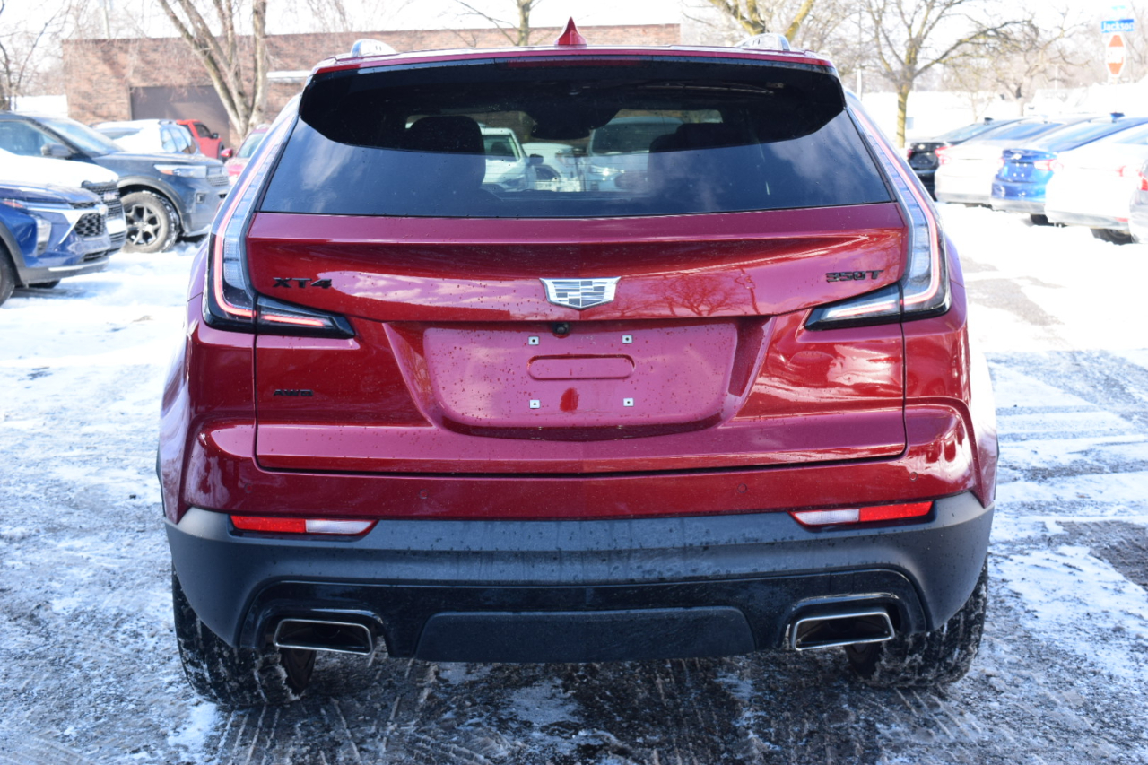 Cadillac XT4 AWD 4dr Sport 2023