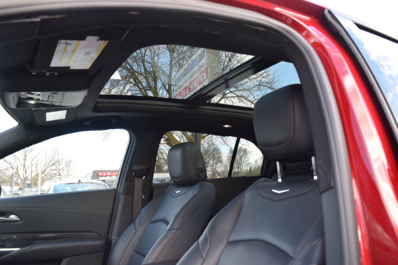 Cadillac XT4 AWD 4dr Sport 2023