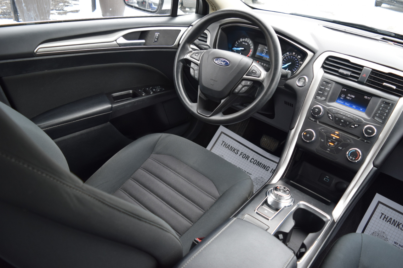 Ford Fusion SE FWD 2017