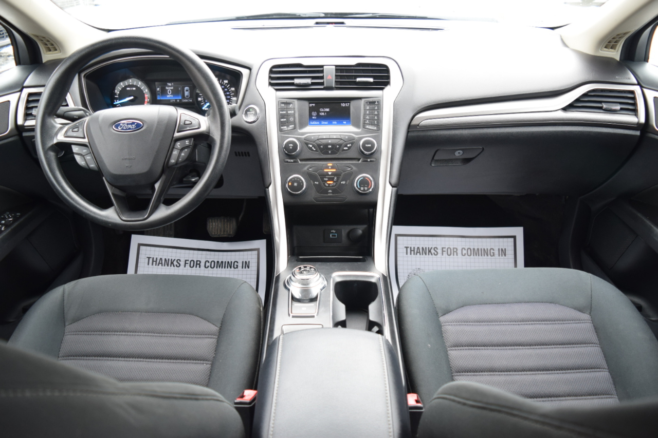 Ford Fusion SE FWD 2017