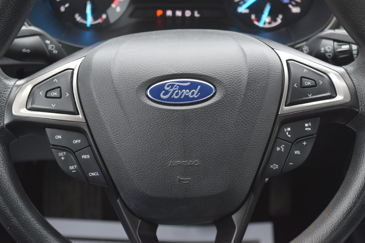 Ford Fusion SE FWD 2017