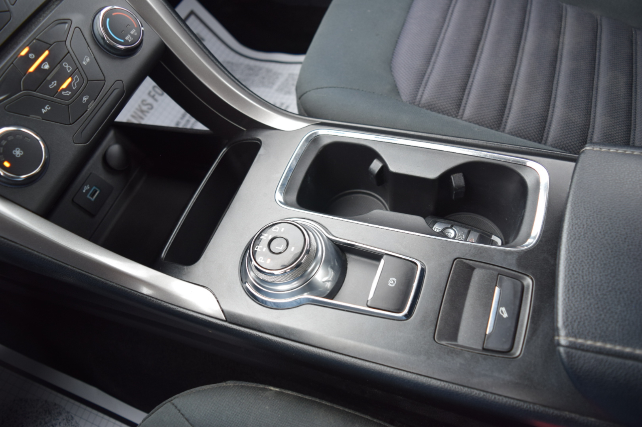 Ford Fusion SE FWD 2017