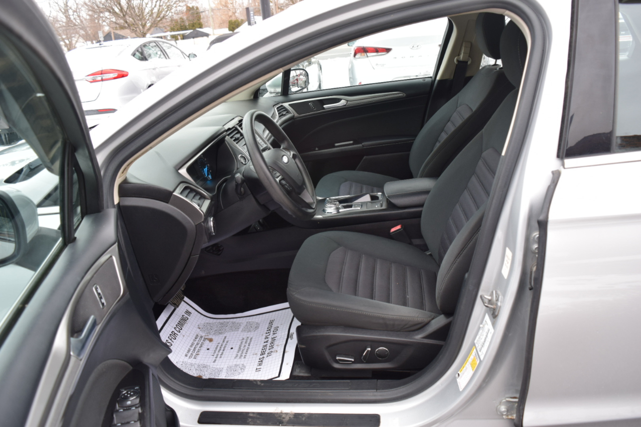 Ford Fusion SE FWD 2017