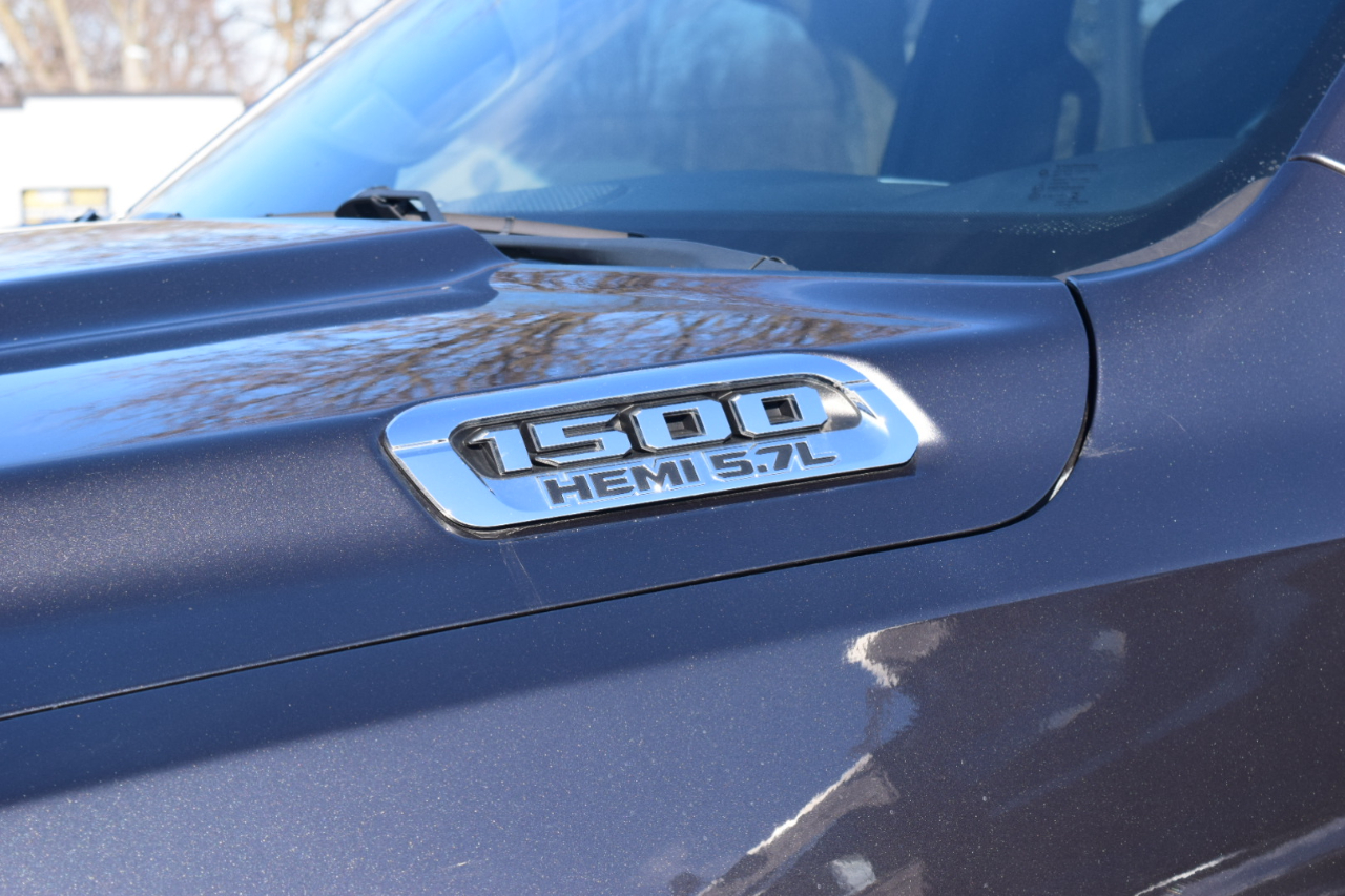 RAM 1500 Big Horn 4x4 Quad Cab 6'4" Box 2019