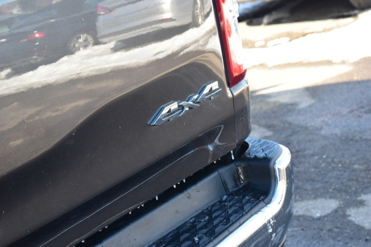 RAM 1500 Big Horn 4x4 Quad Cab 6'4" Box 2019