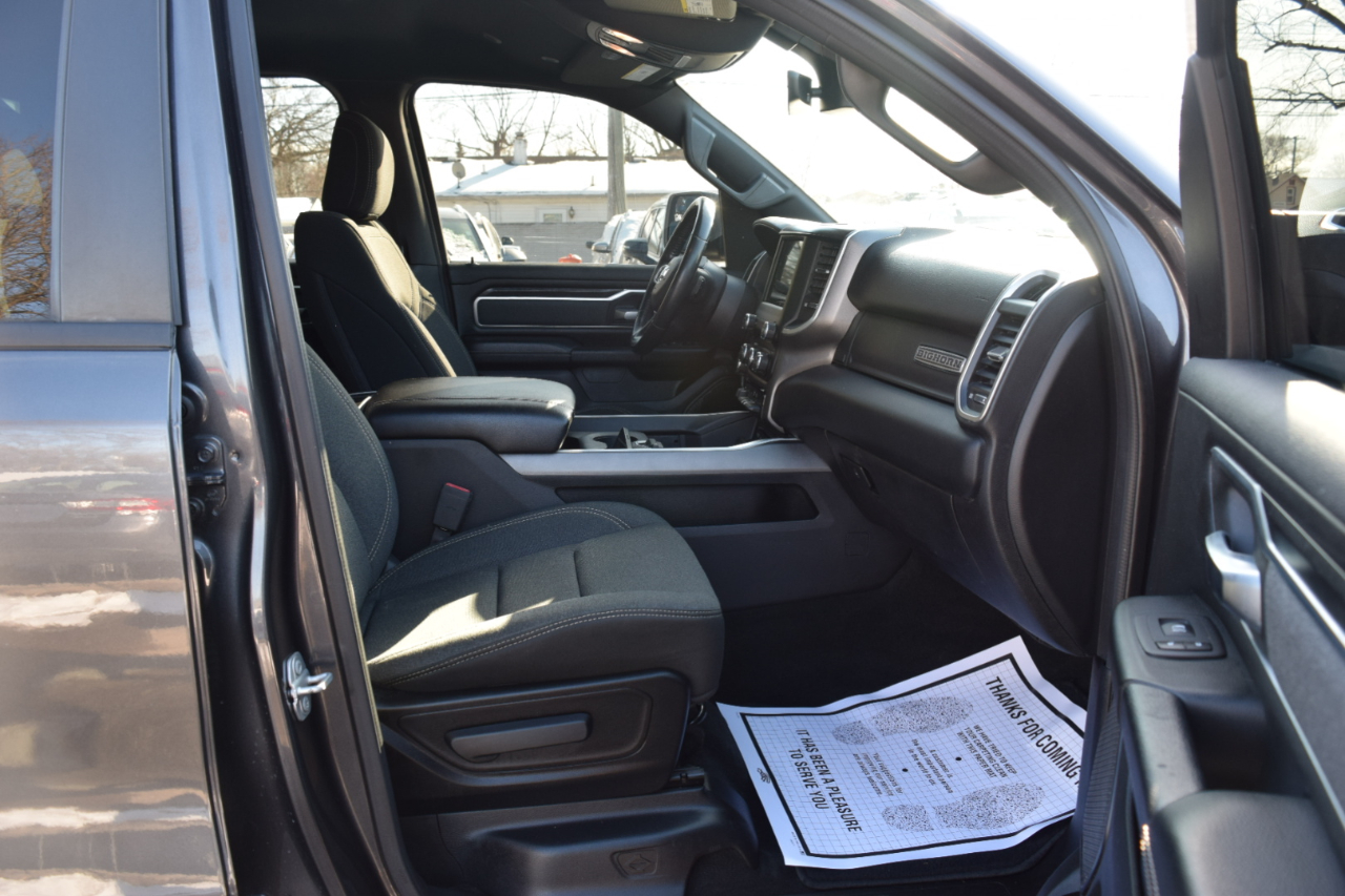 RAM 1500 Big Horn 4x4 Quad Cab 6'4" Box 2019