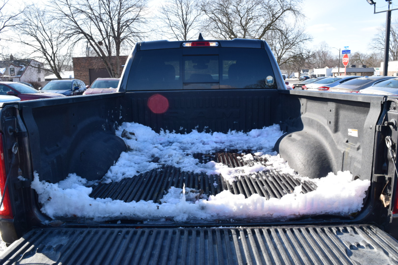 RAM 1500 Big Horn 4x4 Quad Cab 6'4" Box 2019