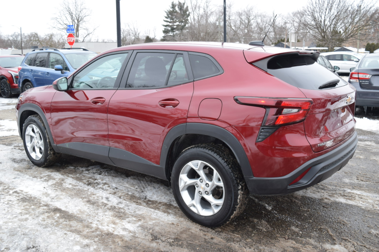 Chevrolet Trax FWD 4dr LS 2024