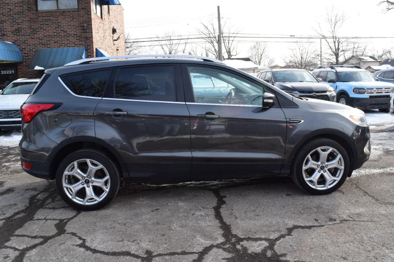 Ford Escape Titanium 4WD 2019