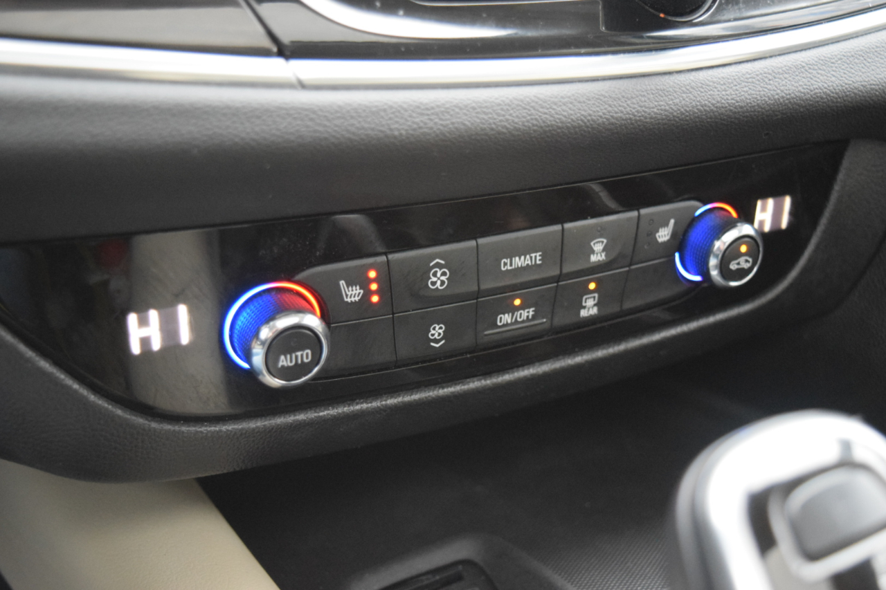 Buick Enclave AWD 4dr Essence 2021