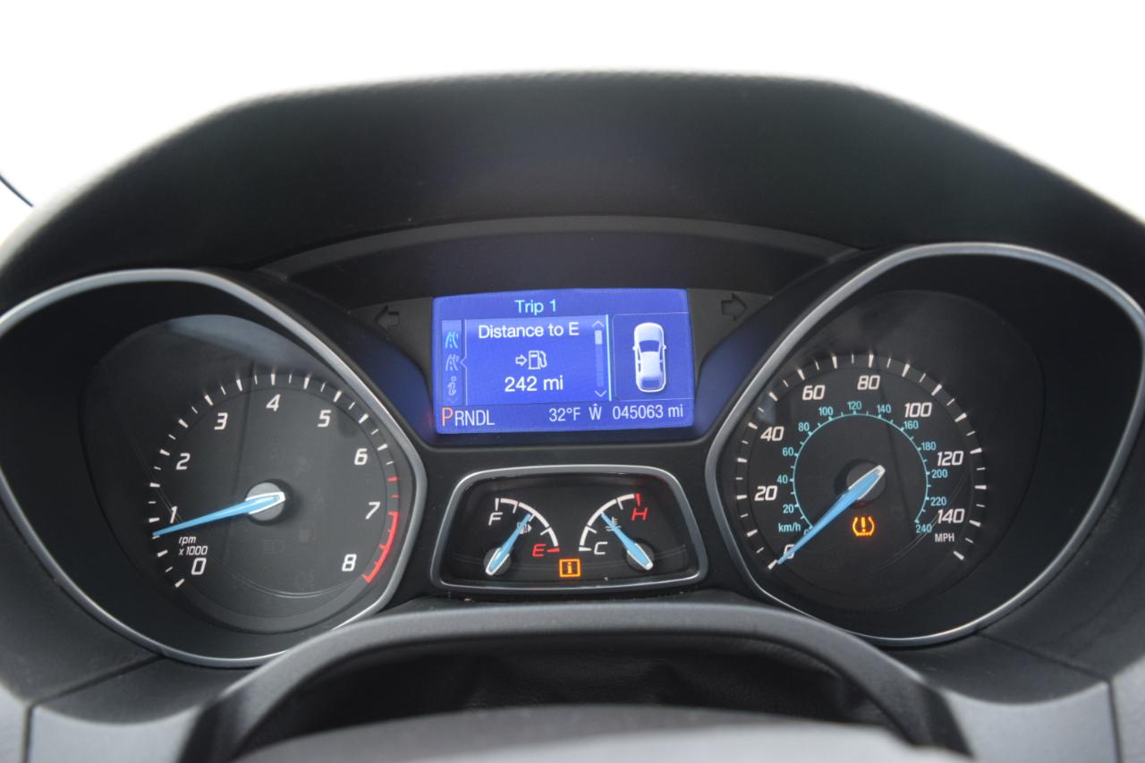 Ford Focus 4dr Sdn SE 2013