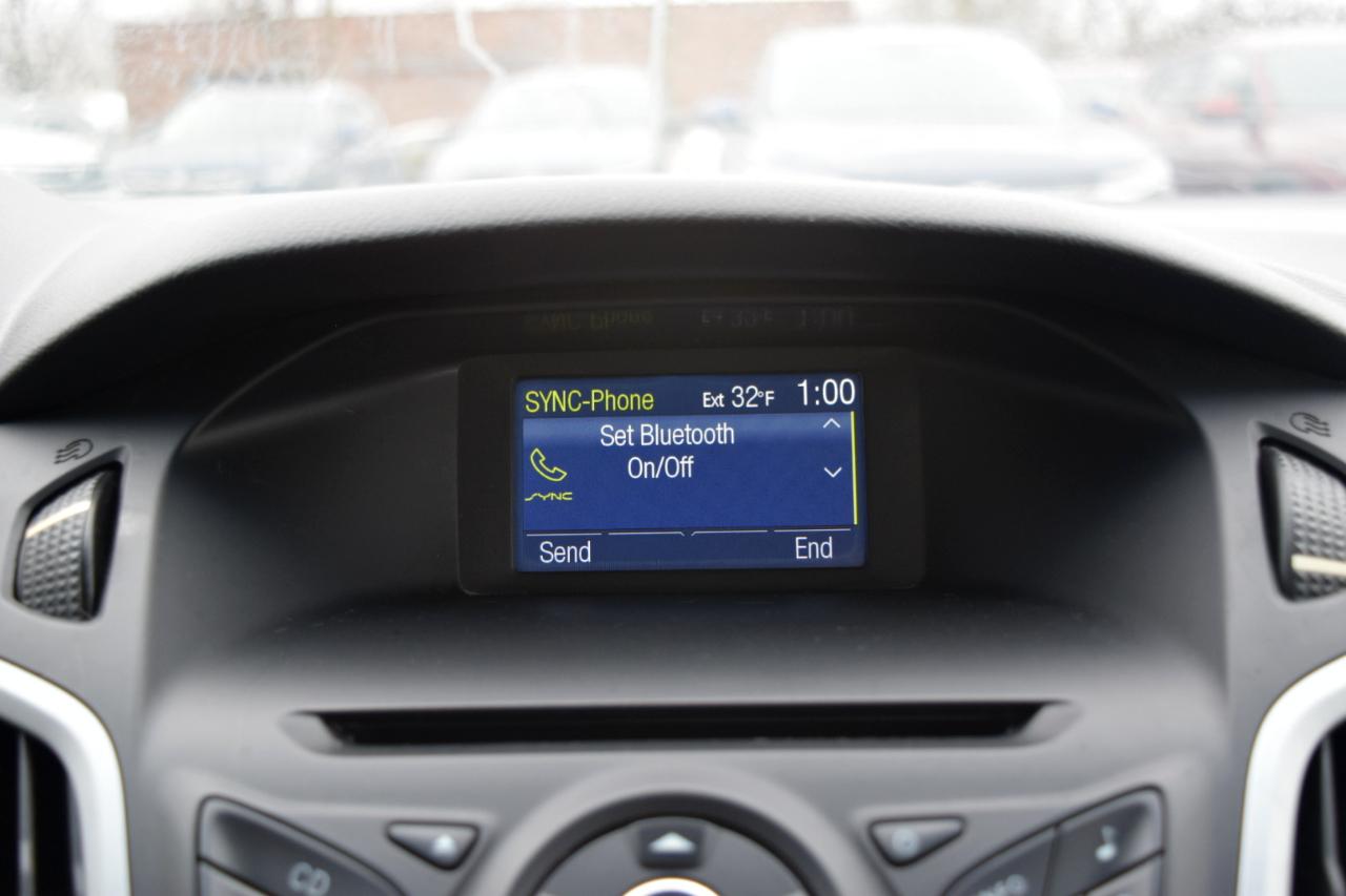 Ford Focus 4dr Sdn SE 2013