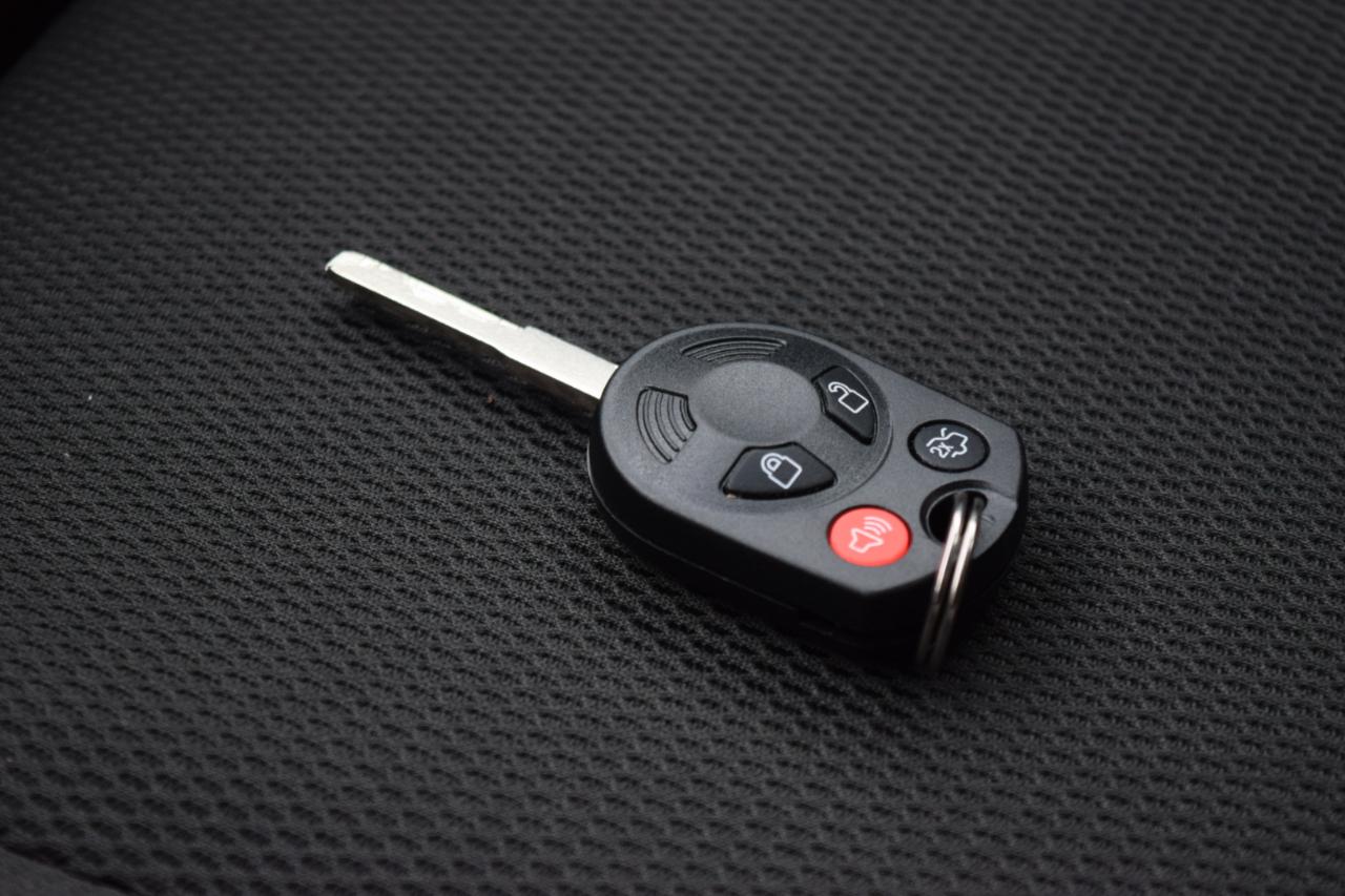 Ford Focus 4dr Sdn SE 2013