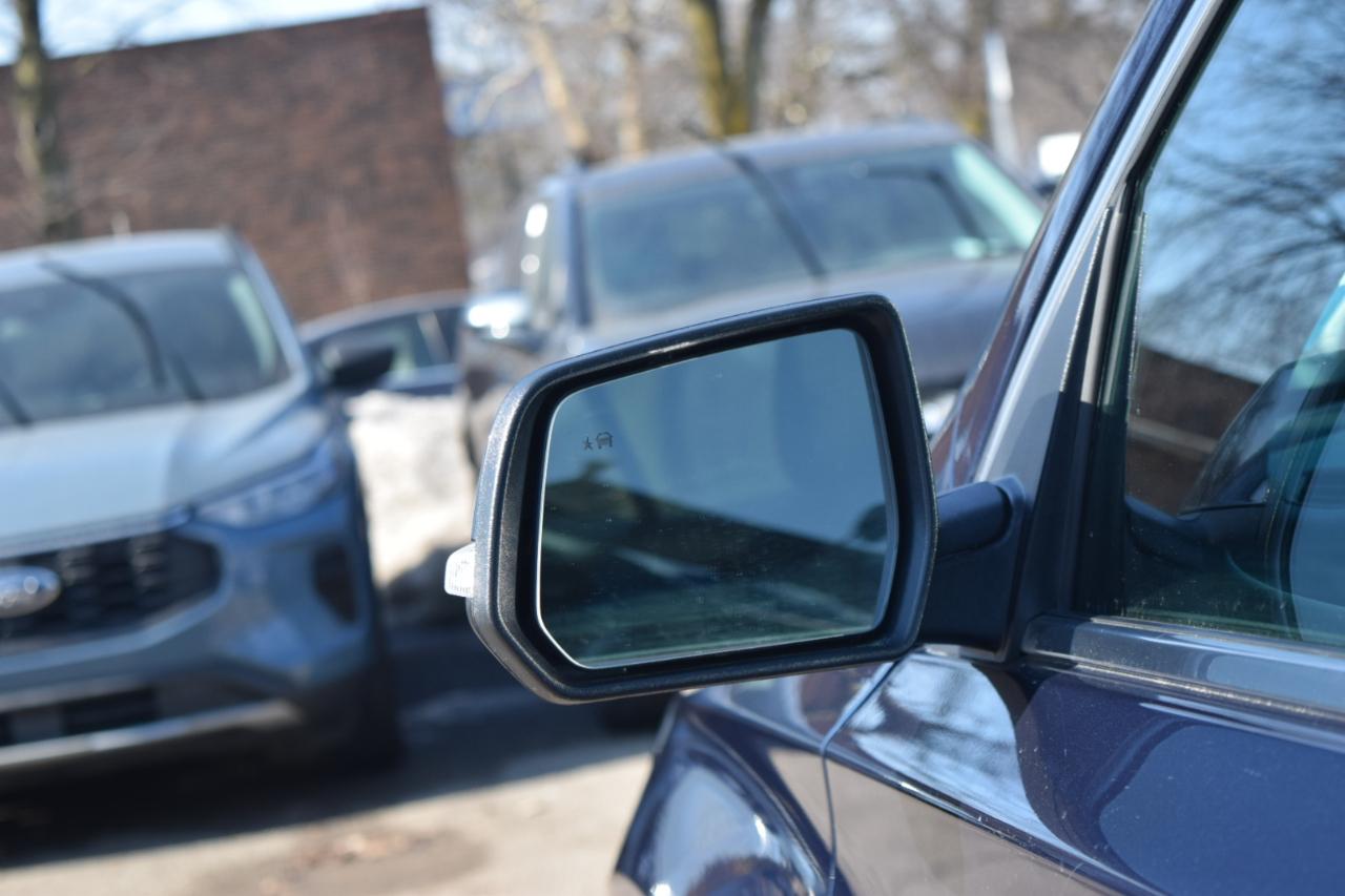 Chevrolet Traverse AWD 4dr LT Leather 2023