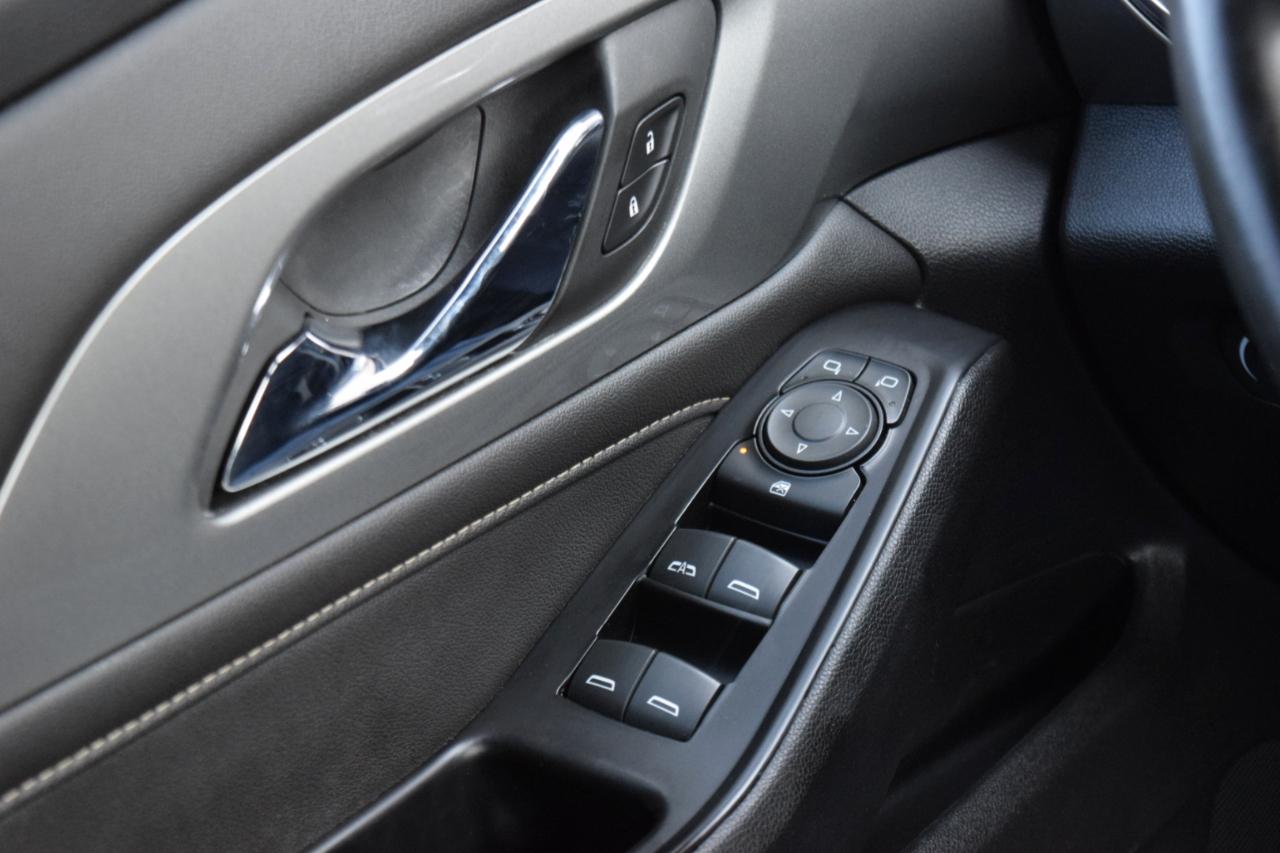 Chevrolet Traverse FWD 4dr LT Leather 2023