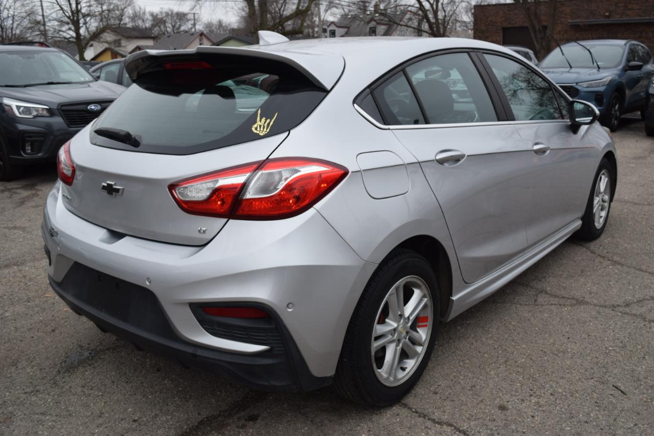 Chevrolet Cruze 4dr HB 1.4L LT w/1SD 2017