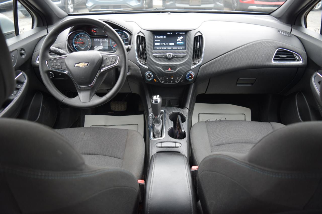 Chevrolet Cruze 4dr HB 1.4L LT w/1SD 2017