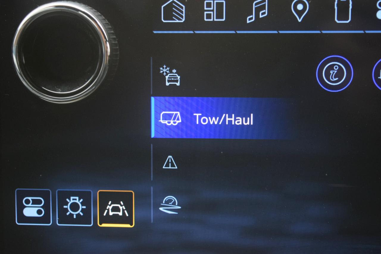 Chevrolet Traverse 4dr LT w/1LT 2024