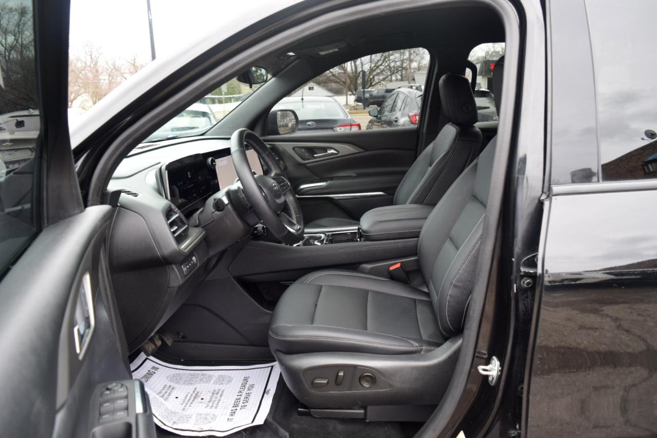 Chevrolet Traverse 4dr LT w/1LT 2024