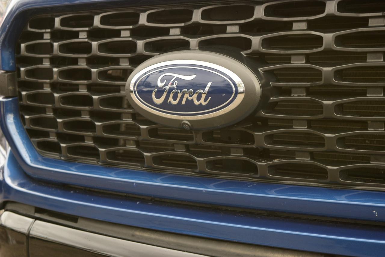 Ford F-150 XLT SuperCrew 5.5-ft. Bed 4WD 2023