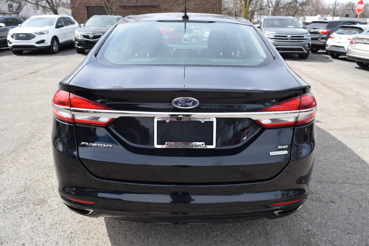 Ford Fusion SE FWD 2017