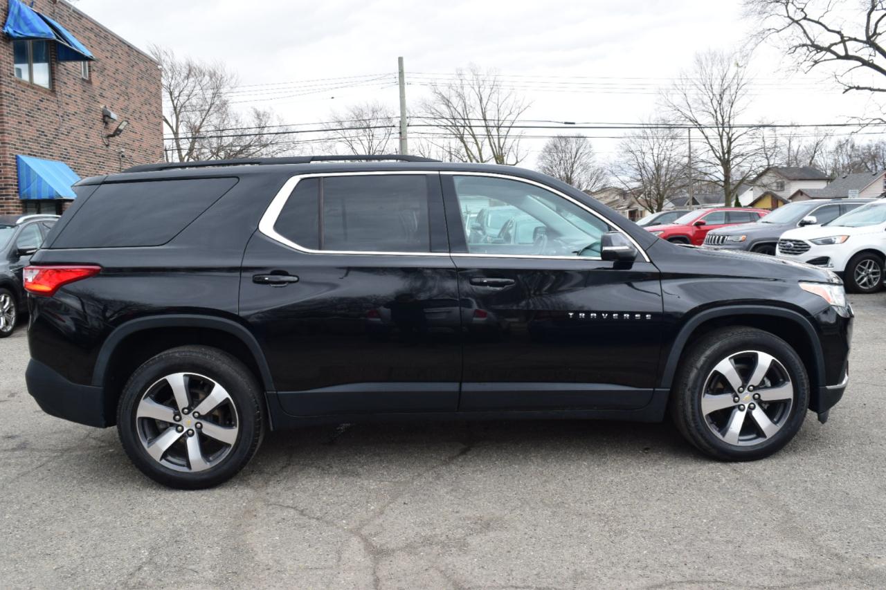Chevrolet Traverse AWD 4dr LT Leather 2021