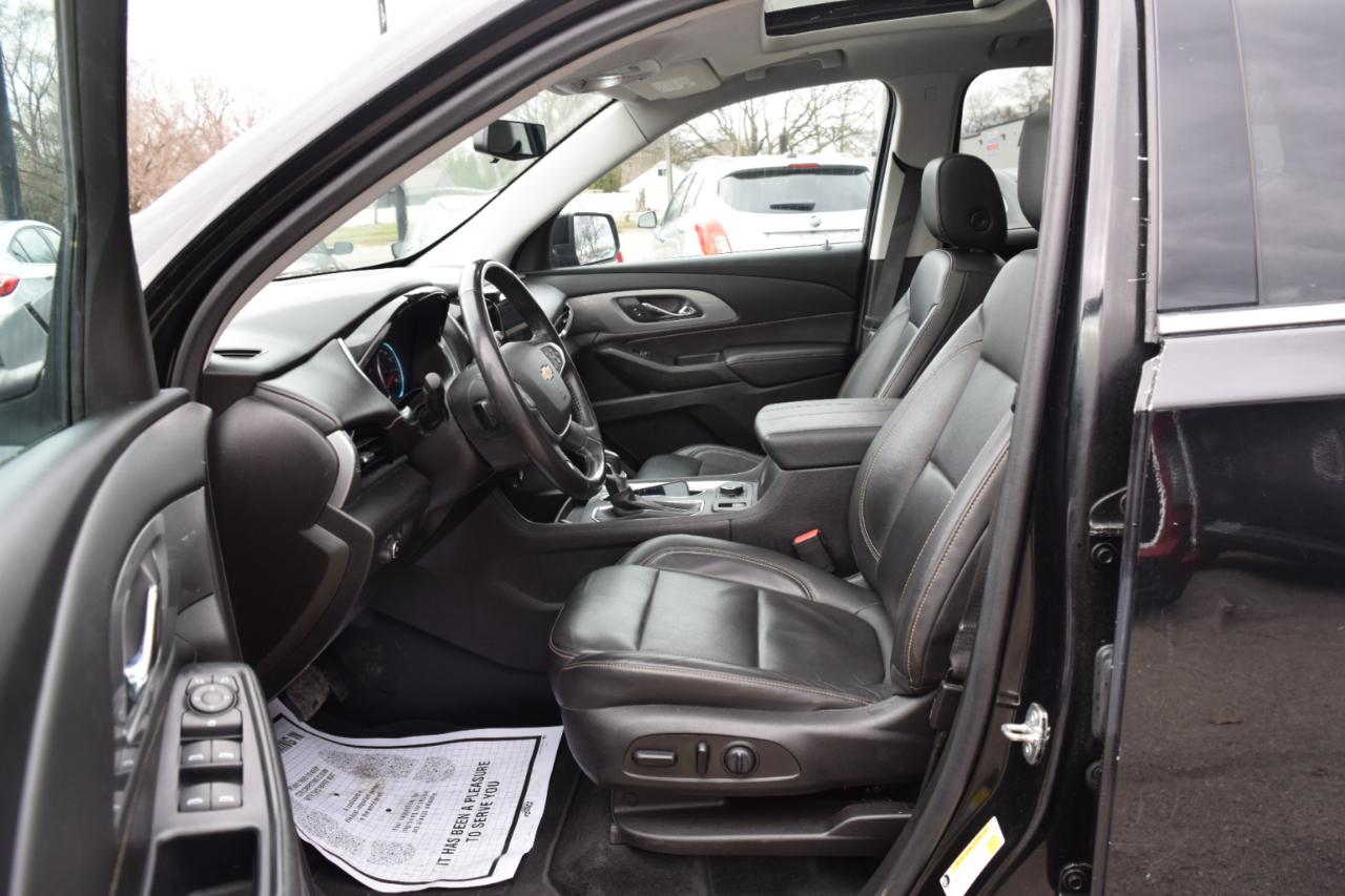 Chevrolet Traverse AWD 4dr LT Leather 2021