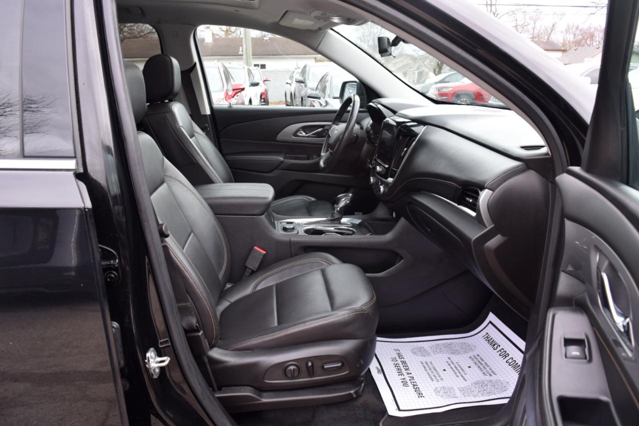 Chevrolet Traverse AWD 4dr LT Leather 2021