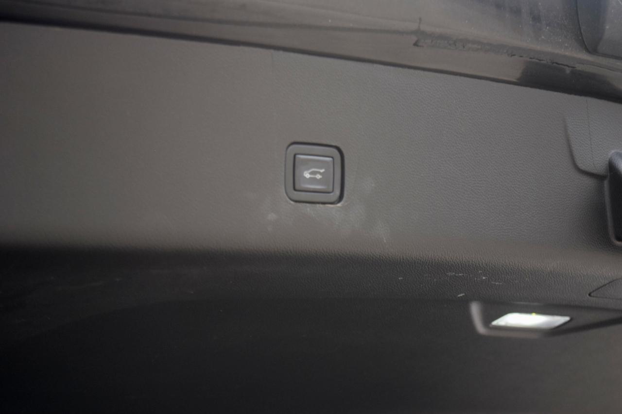 Chevrolet Traverse AWD 4dr LT Leather 2021