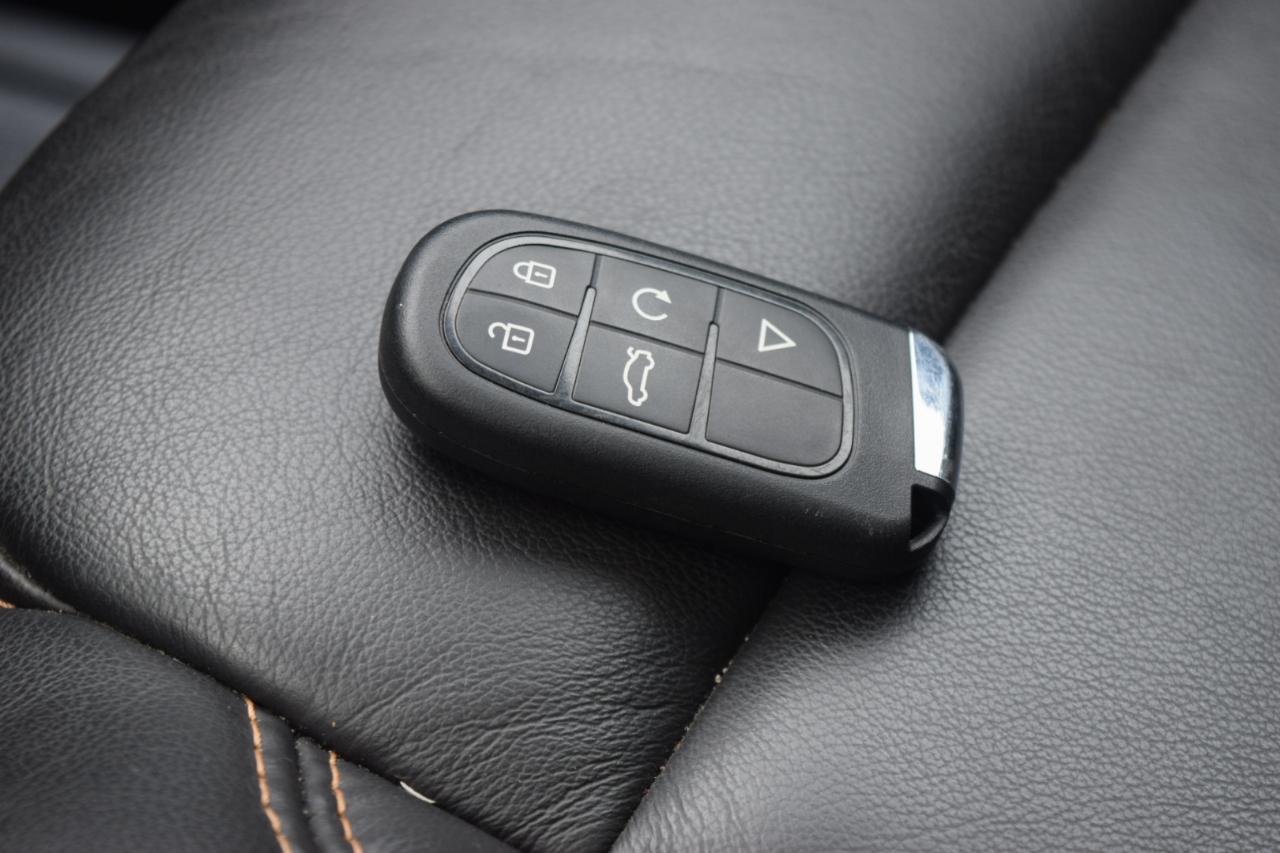 Chevrolet Traverse AWD 4dr LT Leather 2021