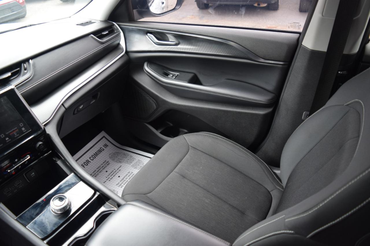 Jeep Grand Cherokee L Laredo 4x4 2023