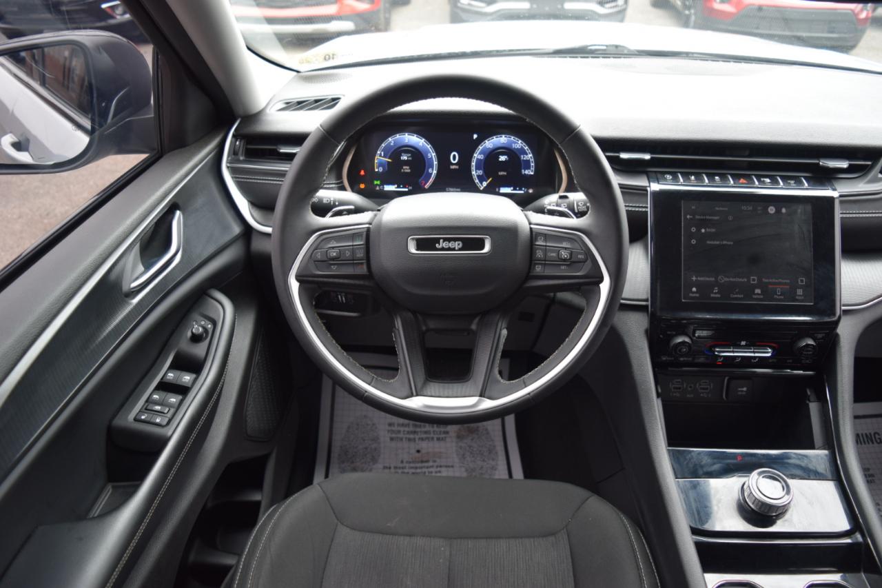 Jeep Grand Cherokee L Laredo 4x4 2023