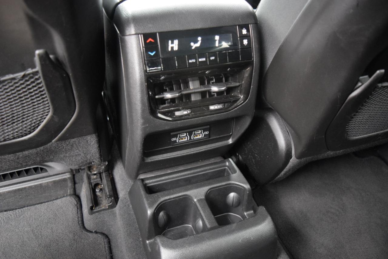 Jeep Grand Cherokee L Laredo 4x4 2023