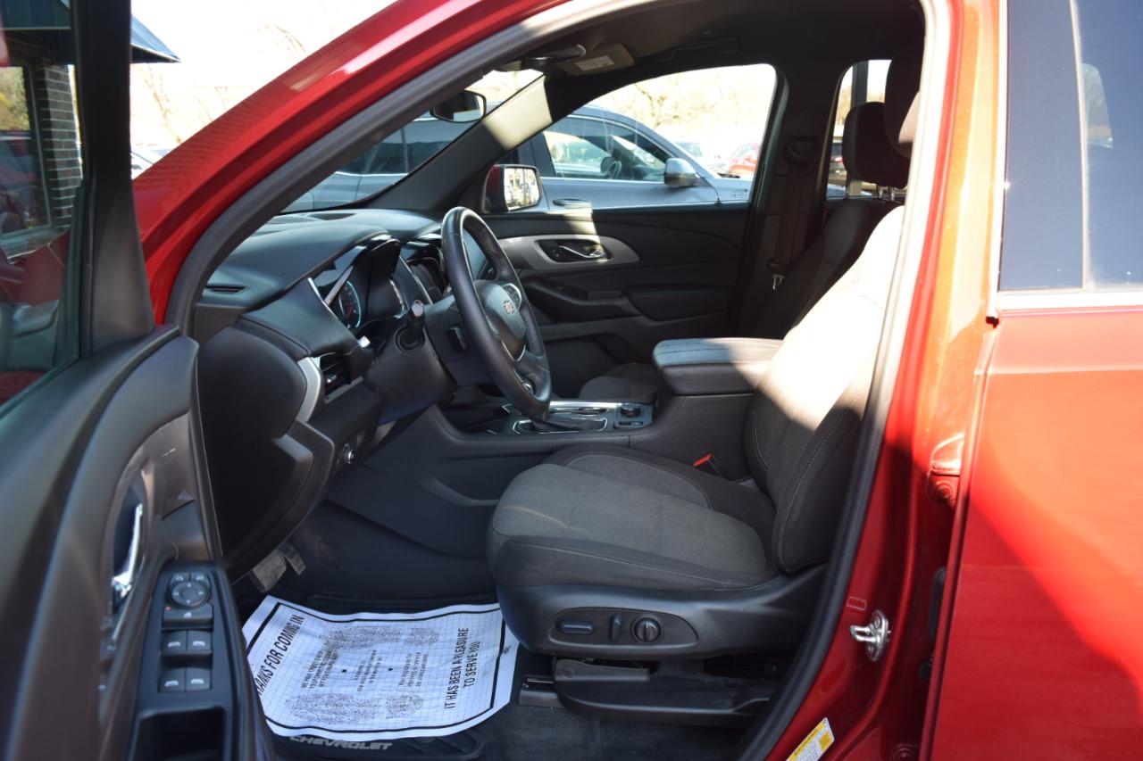 Chevrolet Traverse AWD 4dr LT Cloth w/1LT 2023