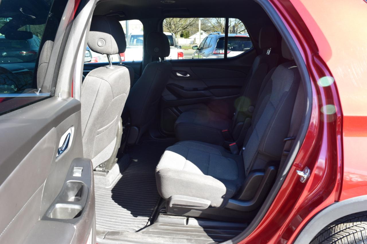 Chevrolet Traverse AWD 4dr LT Cloth w/1LT 2023