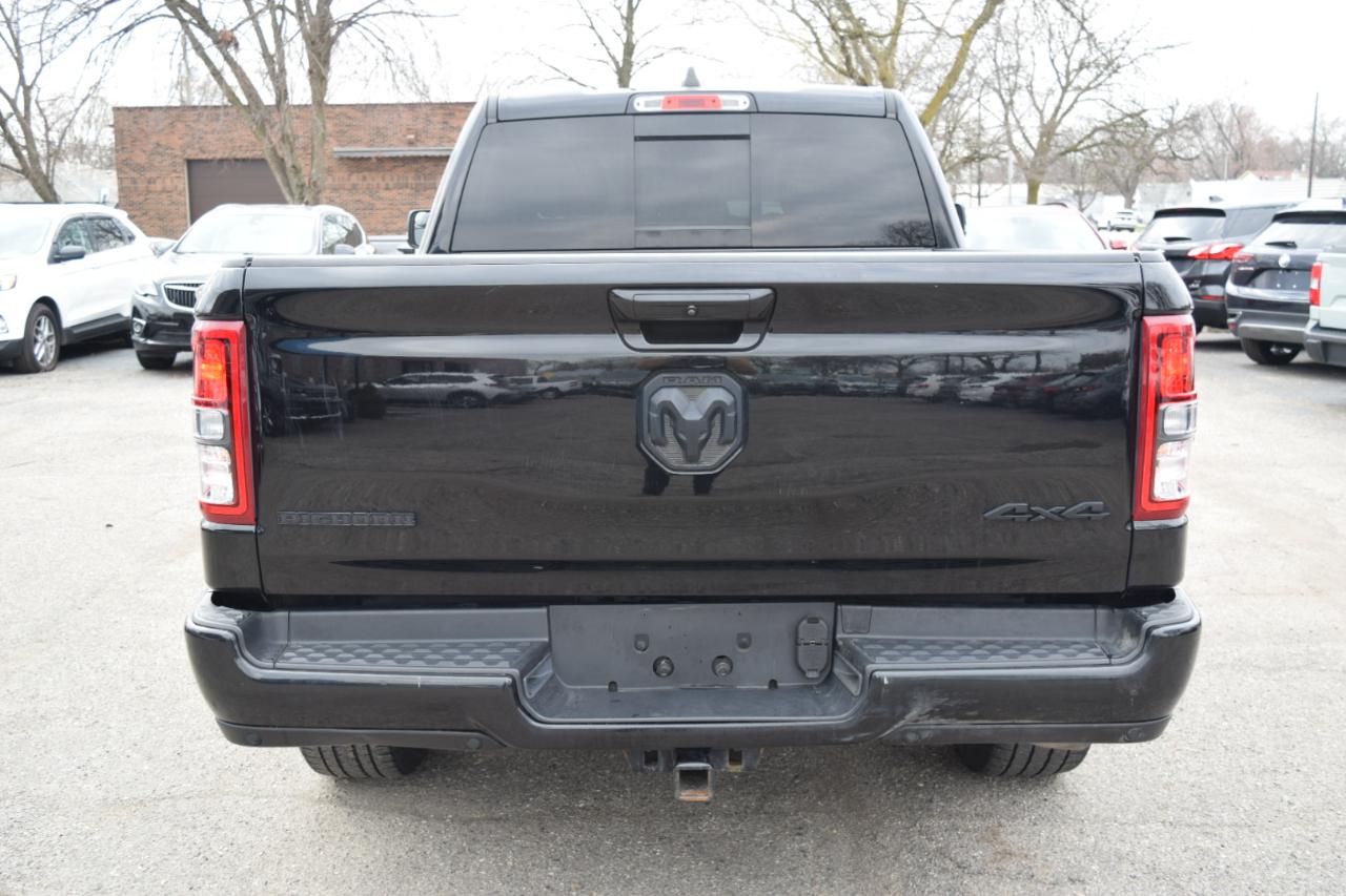 RAM 1500 Big Horn 4x4 Quad Cab 6'4" Box 2021