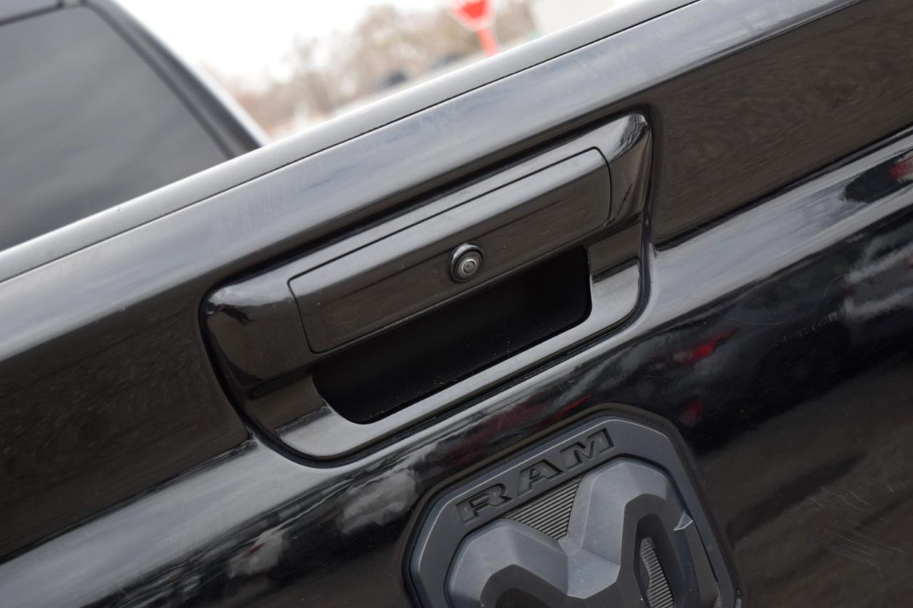 RAM 1500 Big Horn 4x4 Quad Cab 6'4" Box 2021