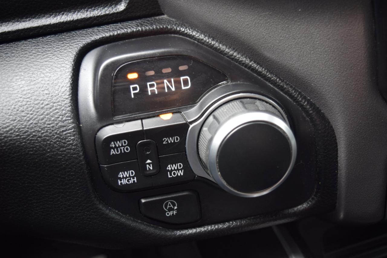 RAM 1500 Big Horn 4x4 Quad Cab 6'4" Box 2021