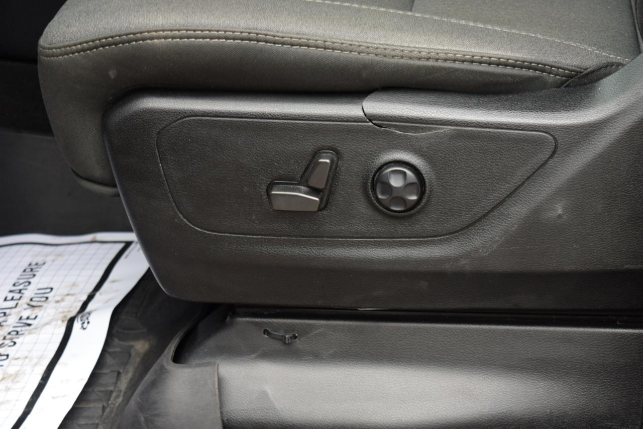 RAM 1500 Big Horn 4x4 Quad Cab 6'4" Box 2021