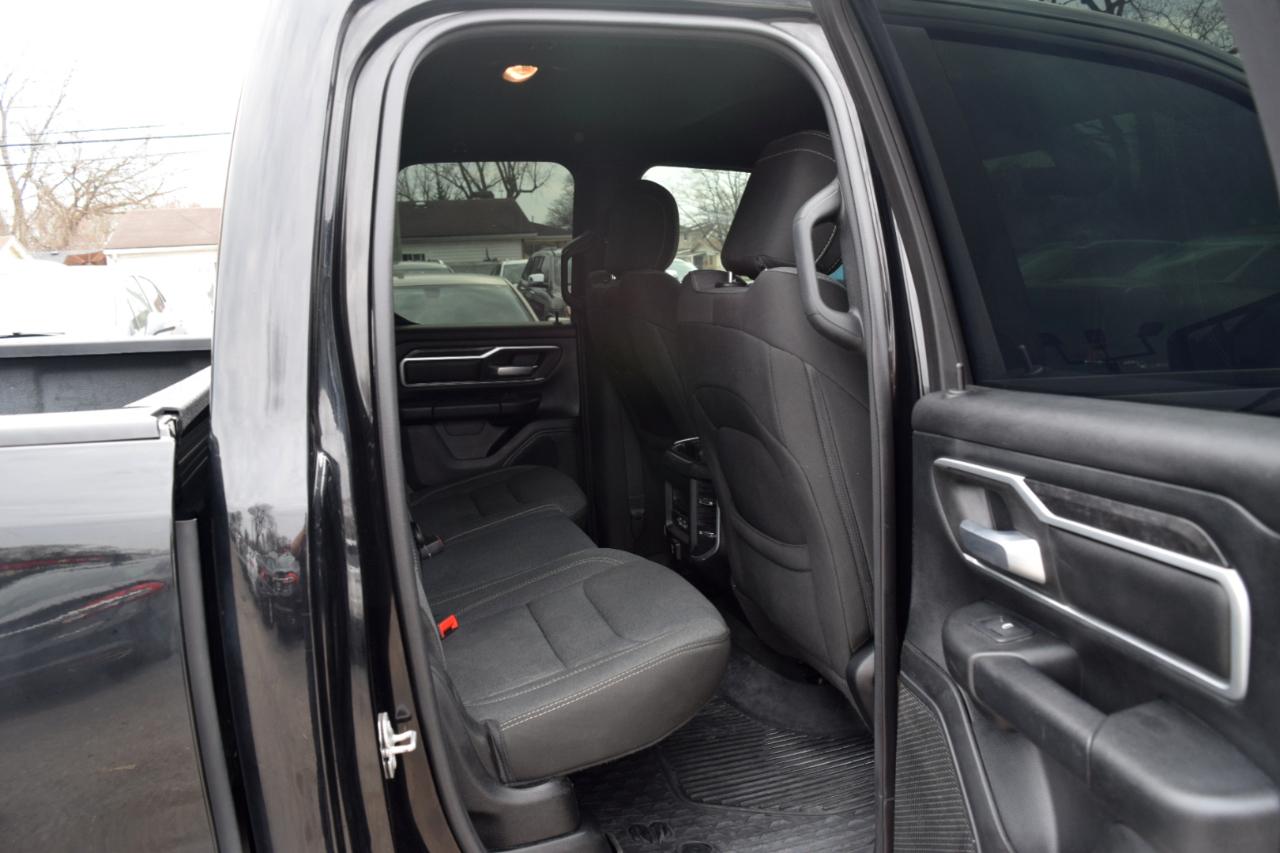 RAM 1500 Big Horn 4x4 Quad Cab 6'4" Box 2021