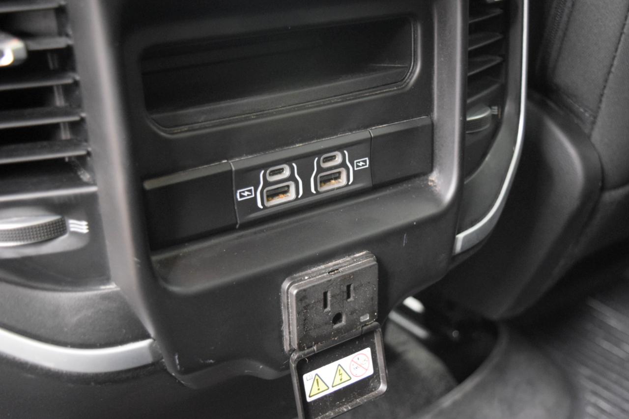 RAM 1500 Big Horn 4x4 Quad Cab 6'4" Box 2021