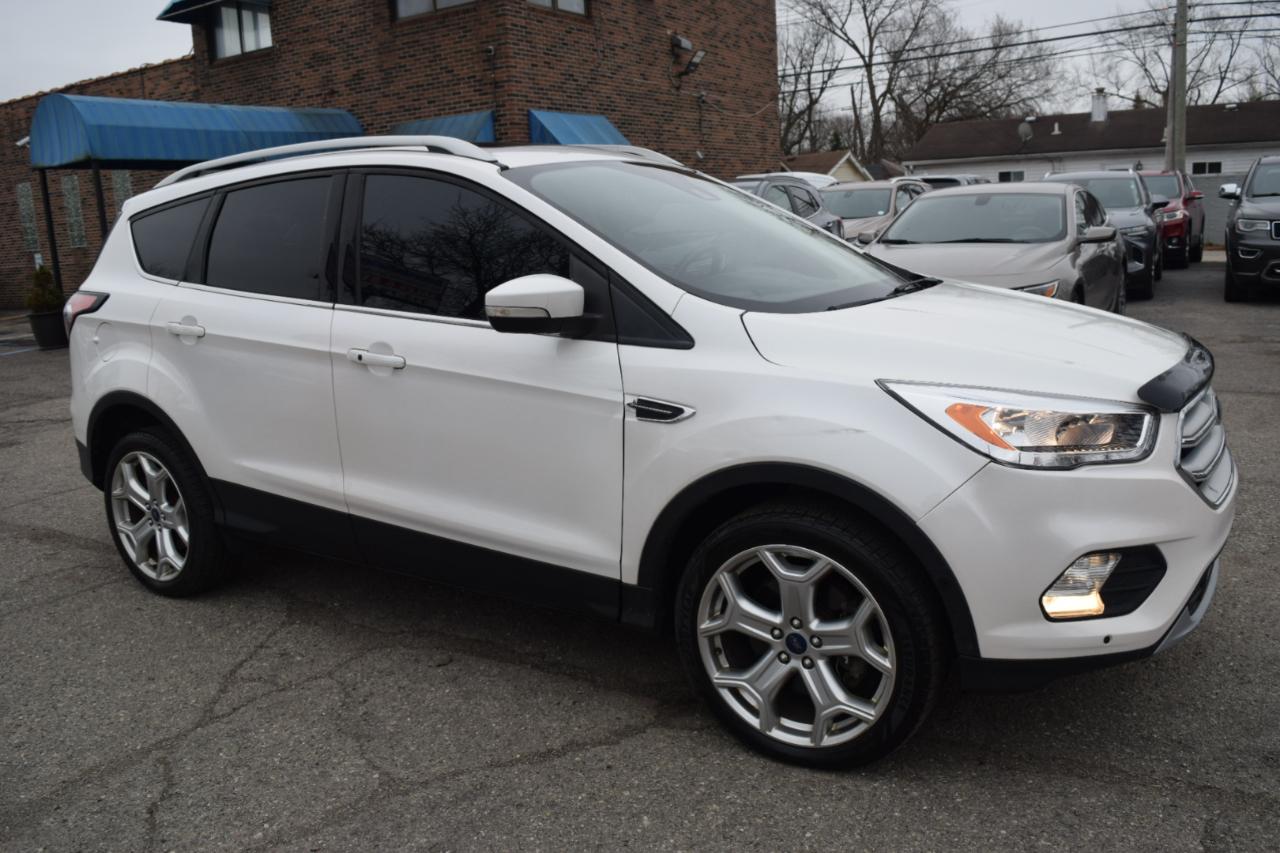 Ford Escape Titanium 4WD 2017