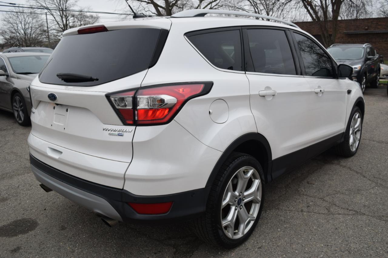 Ford Escape Titanium 4WD 2017