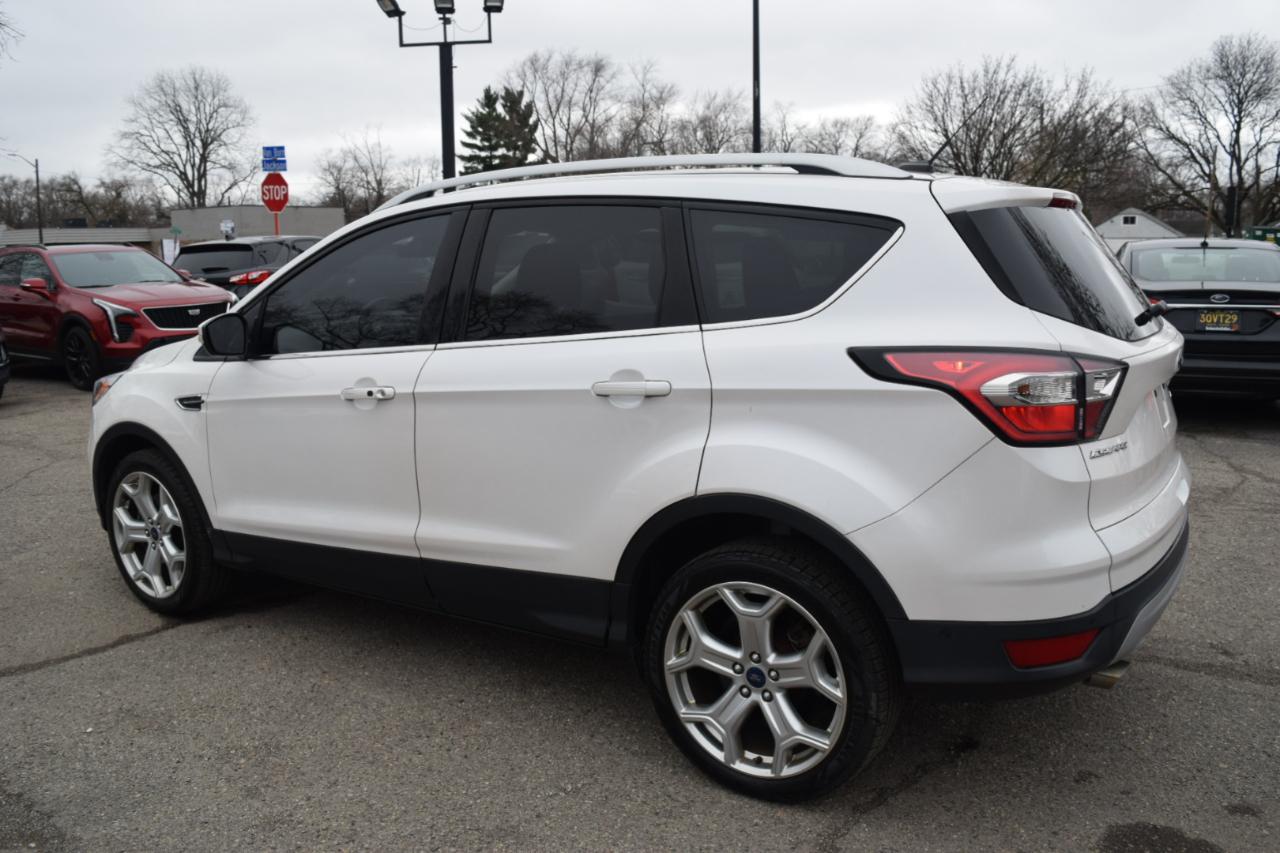 Ford Escape Titanium 4WD 2017