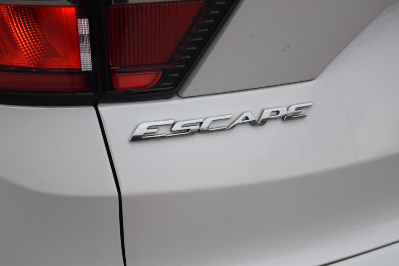 Ford Escape Titanium 4WD 2017