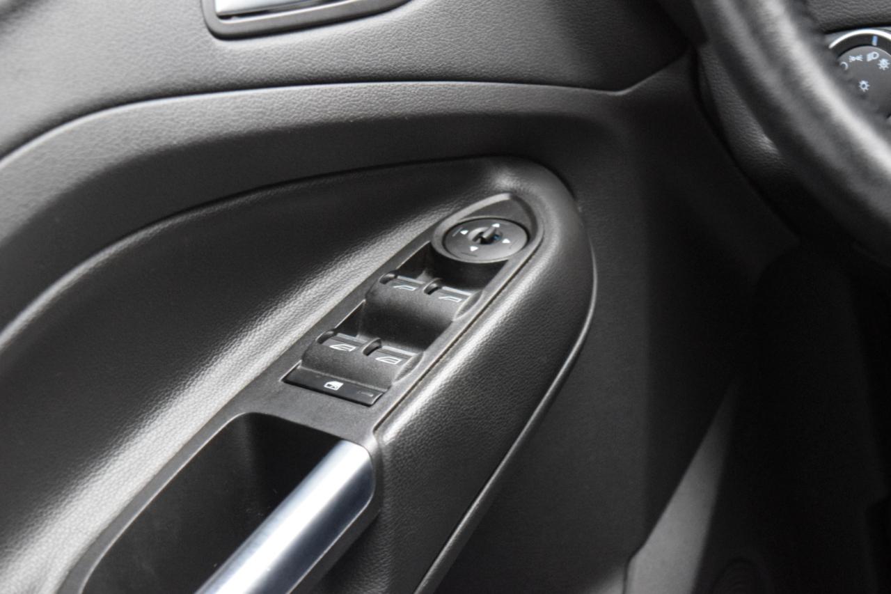 Ford Escape Titanium 4WD 2017