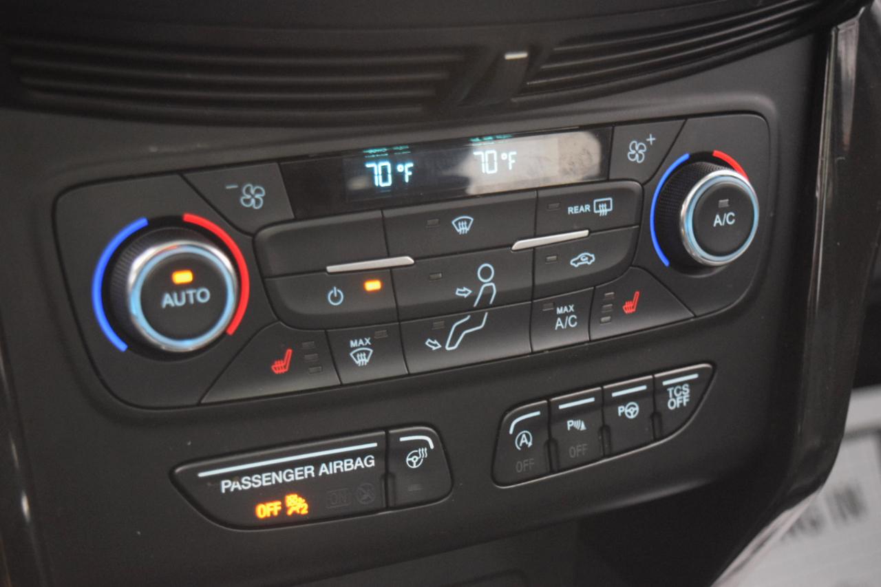 Ford Escape Titanium 4WD 2017