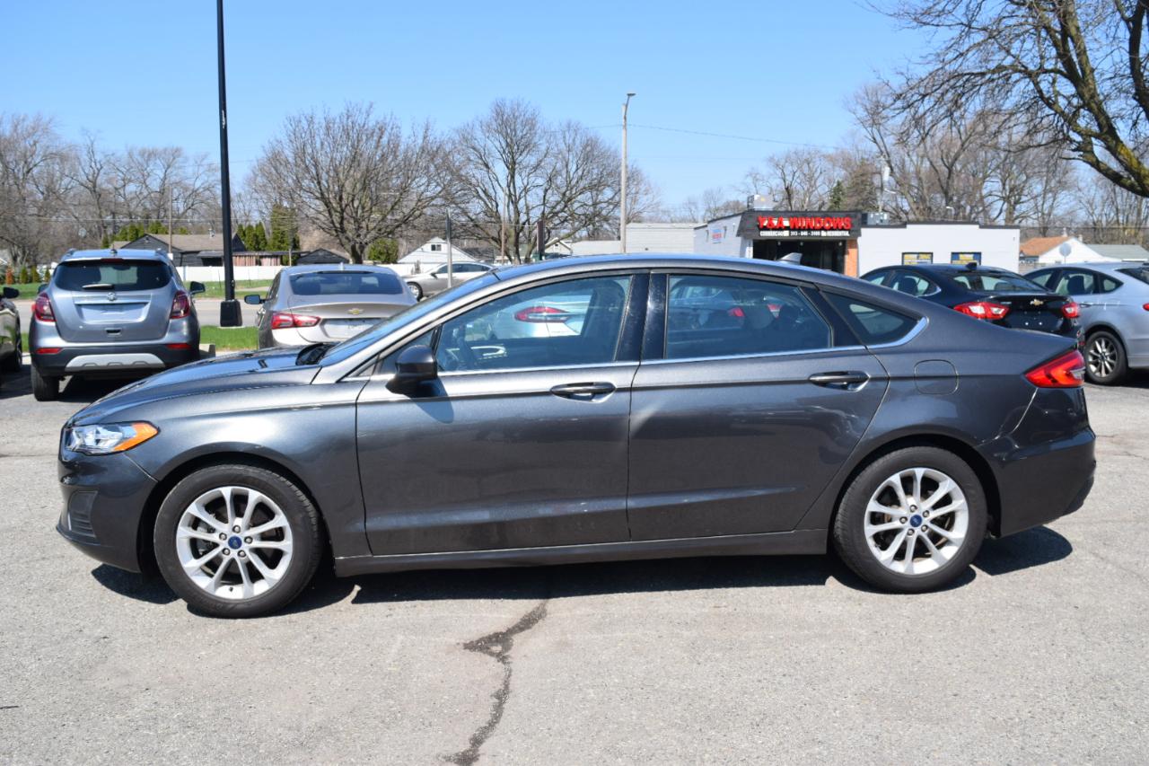 Ford Fusion SE FWD 2020