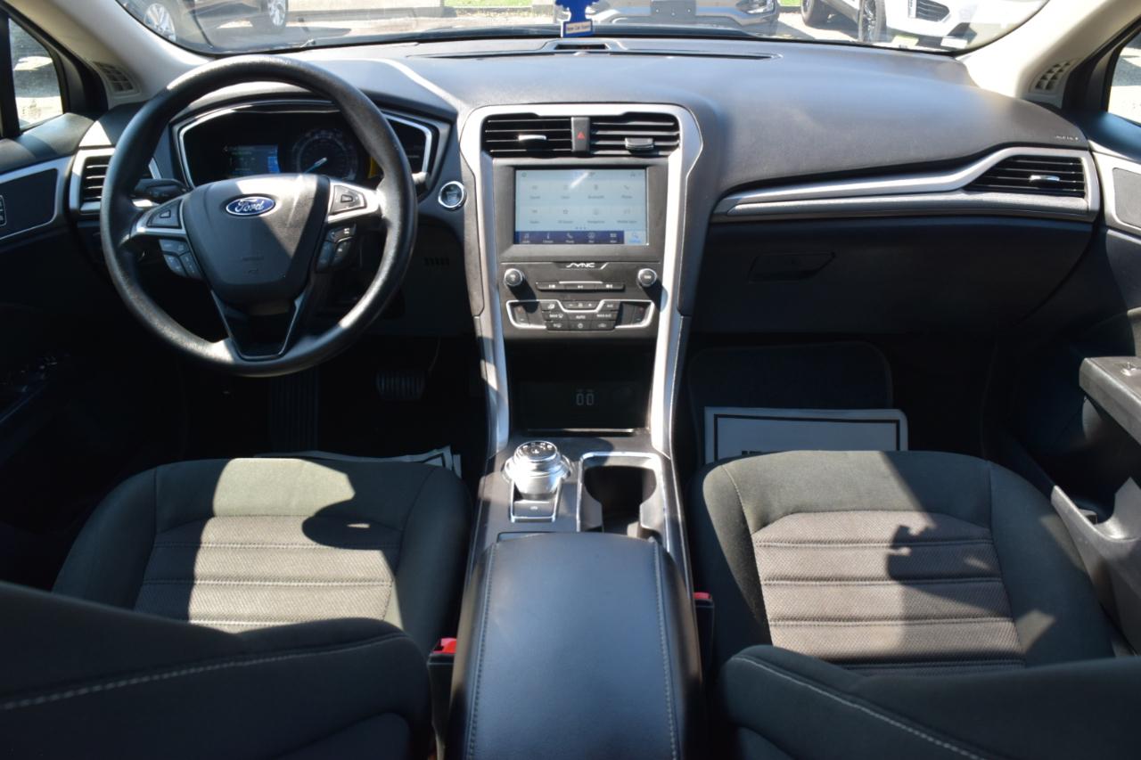 Ford Fusion SE FWD 2020